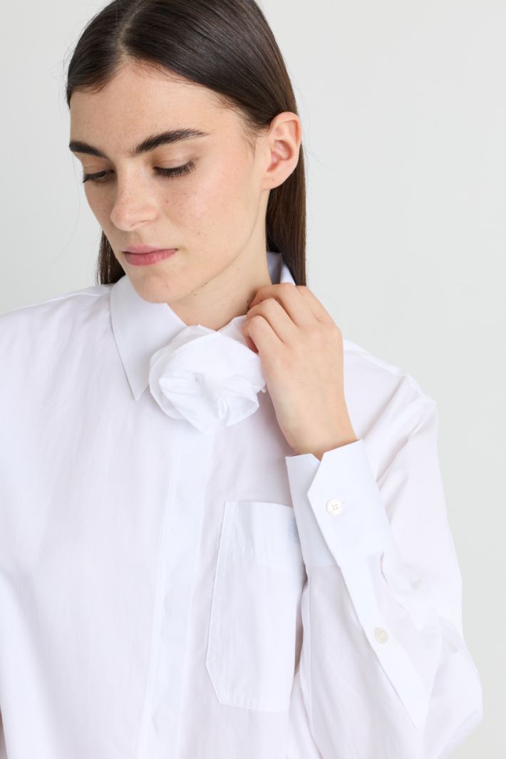 Camicia con cravatta e fiore - BIANCO - Intrend - 3