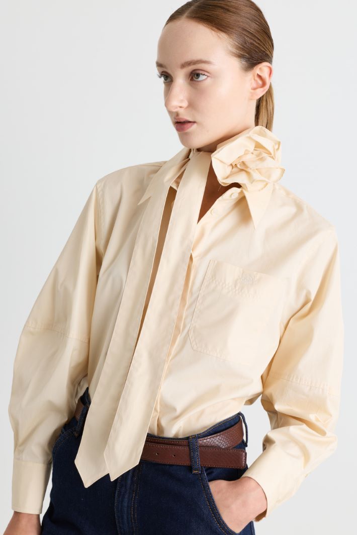 Camicia con cravatta e fiore - ARANCIONE - Intrend - 3