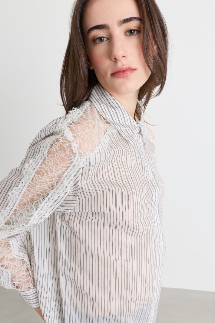 Camicia con intarsio in pizzo - BIANCO NERO - Intrend - 3