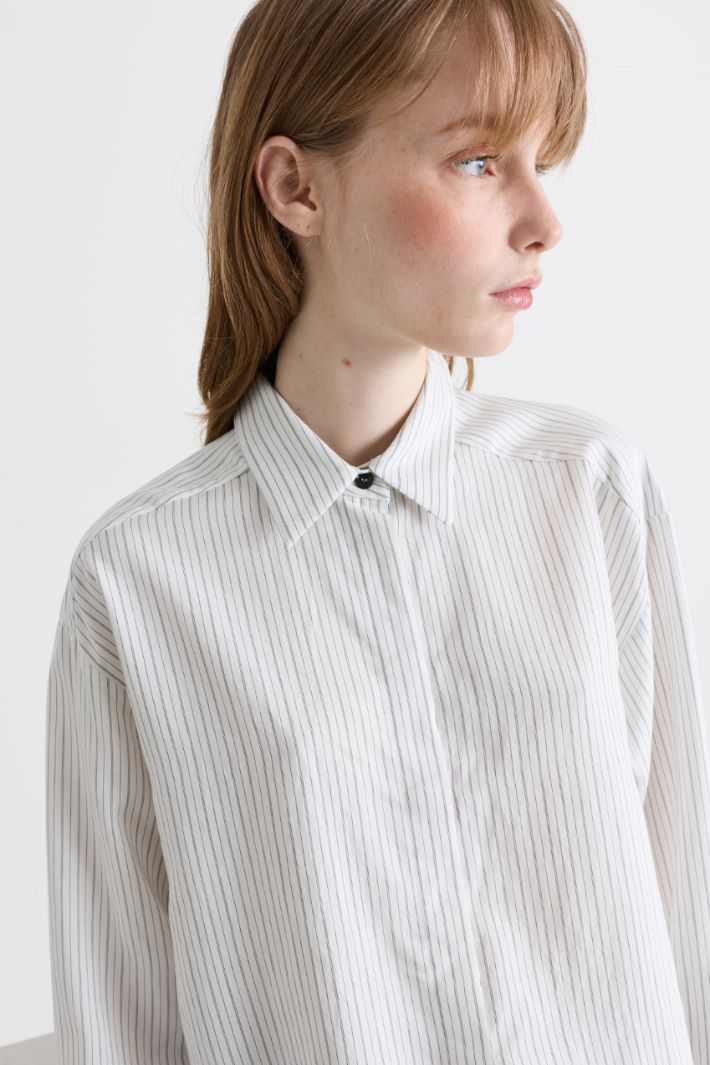 Camicia cropped in twill - BIANCO NERO - Intrend - 3