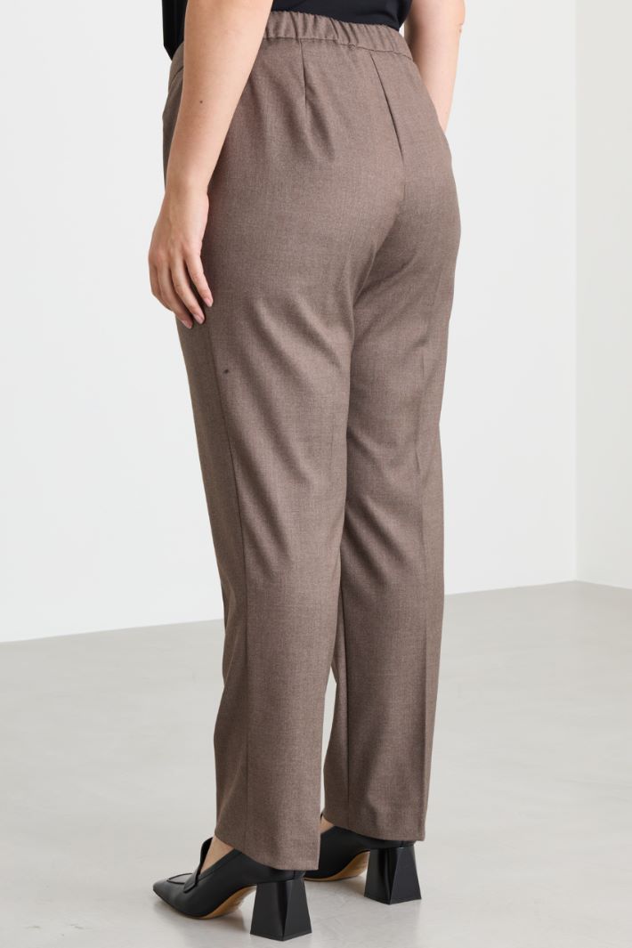Schmal geschnittene Flanellhose - BRAUN - Intrend - 4