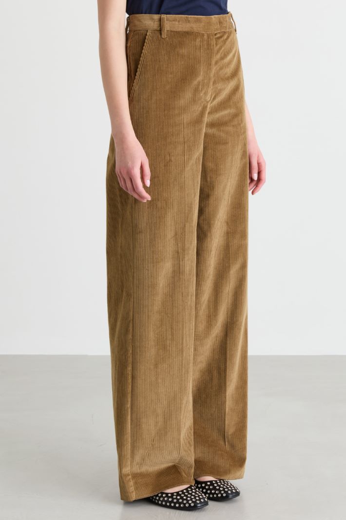 Straight corduroy trousers - CAMEL - Intrend - 2