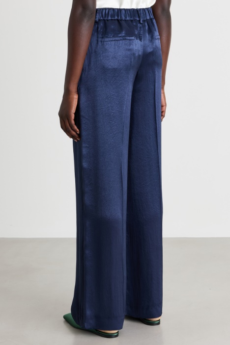 Pantalone in raso effetto stropicciato