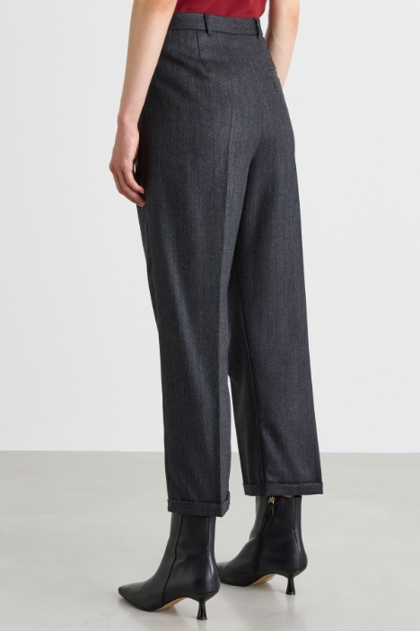 Pantalone con pinces
