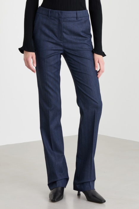 Pantalone aderente effetto jeans