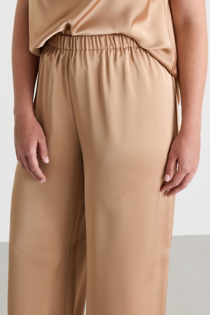 Wide-leg satin trousers - CAMEL - Intrend - 3