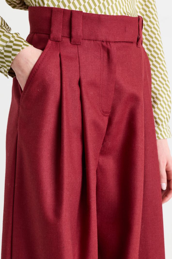 Pleated wide-leg trousers - BORDEAUX - Intrend - 3