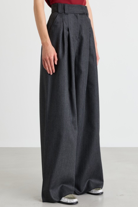 Pantalone a palazzo con pieghe