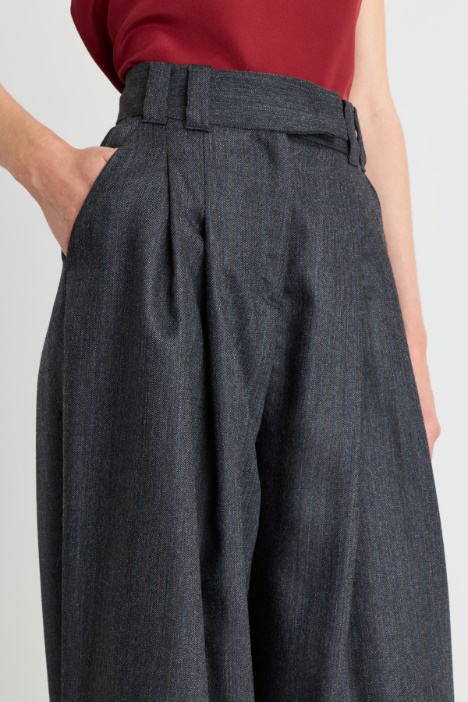Pantalone a palazzo con pieghe