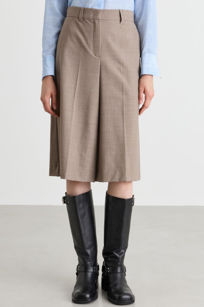 Bermuda in tela stretch - BEIGE - Intrend - 2