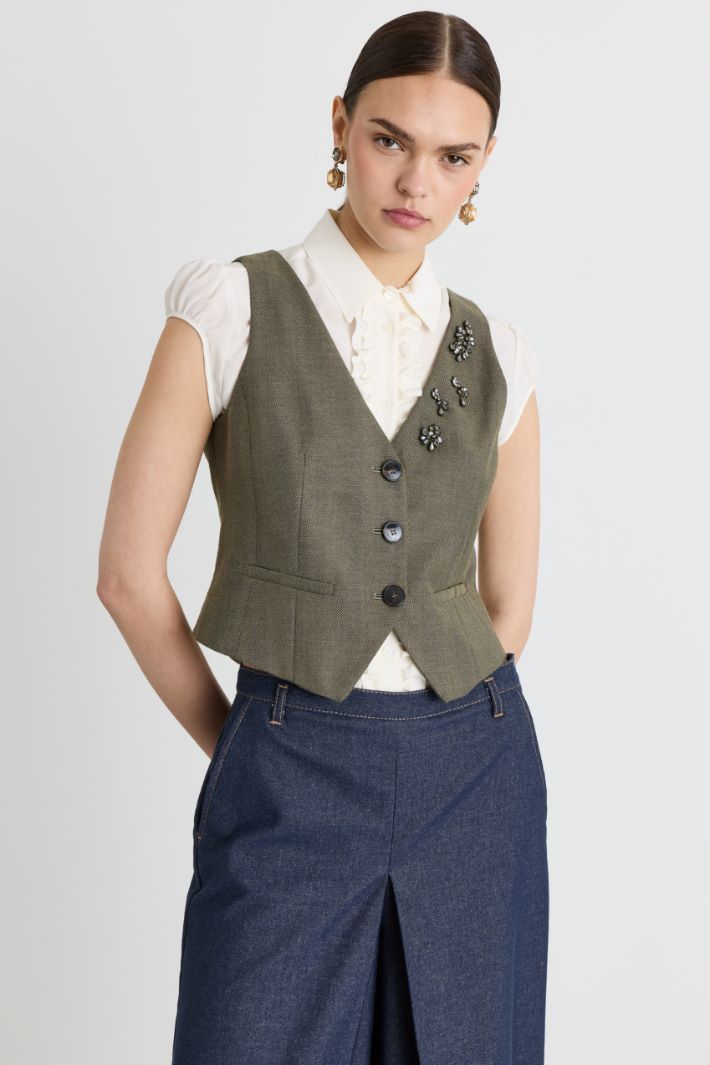 Fitted waistcoat with jewelled detail - GREEN - Intrend - 2