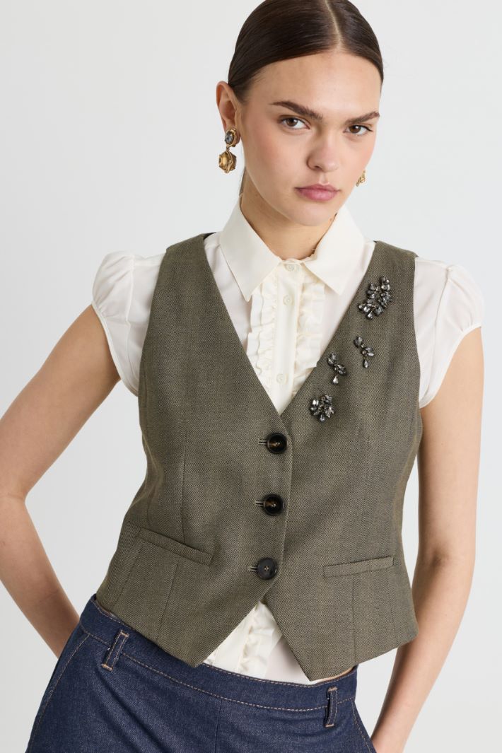 Fitted waistcoat with jewelled detail - GREEN - Intrend - 3