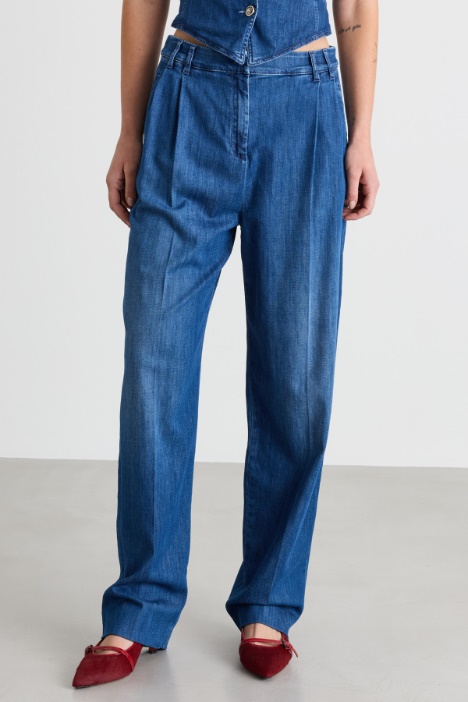 Jeans barrel con pinces