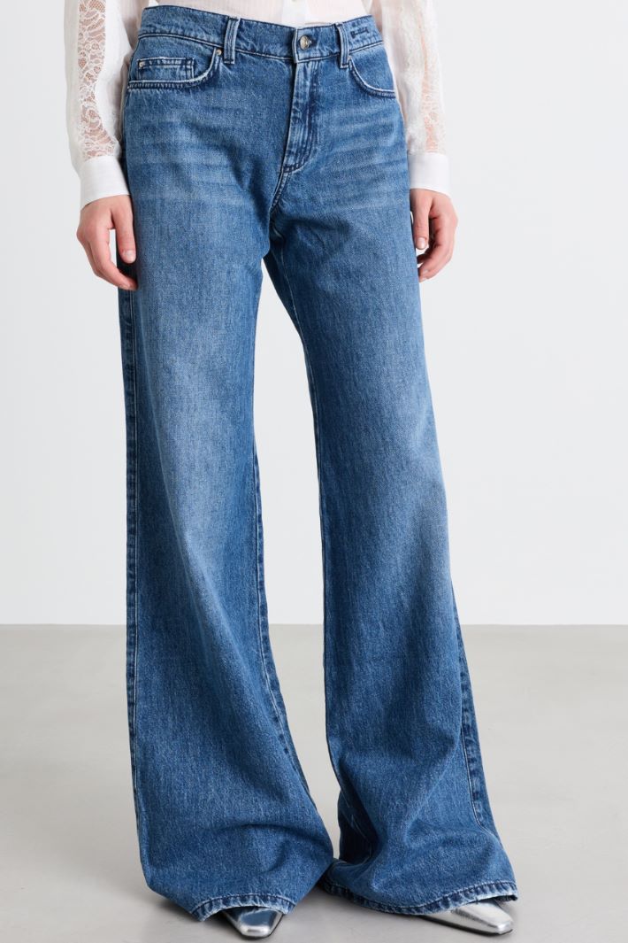 Low-rise wide-leg jeans - LIGHT BLUE - Intrend - 2