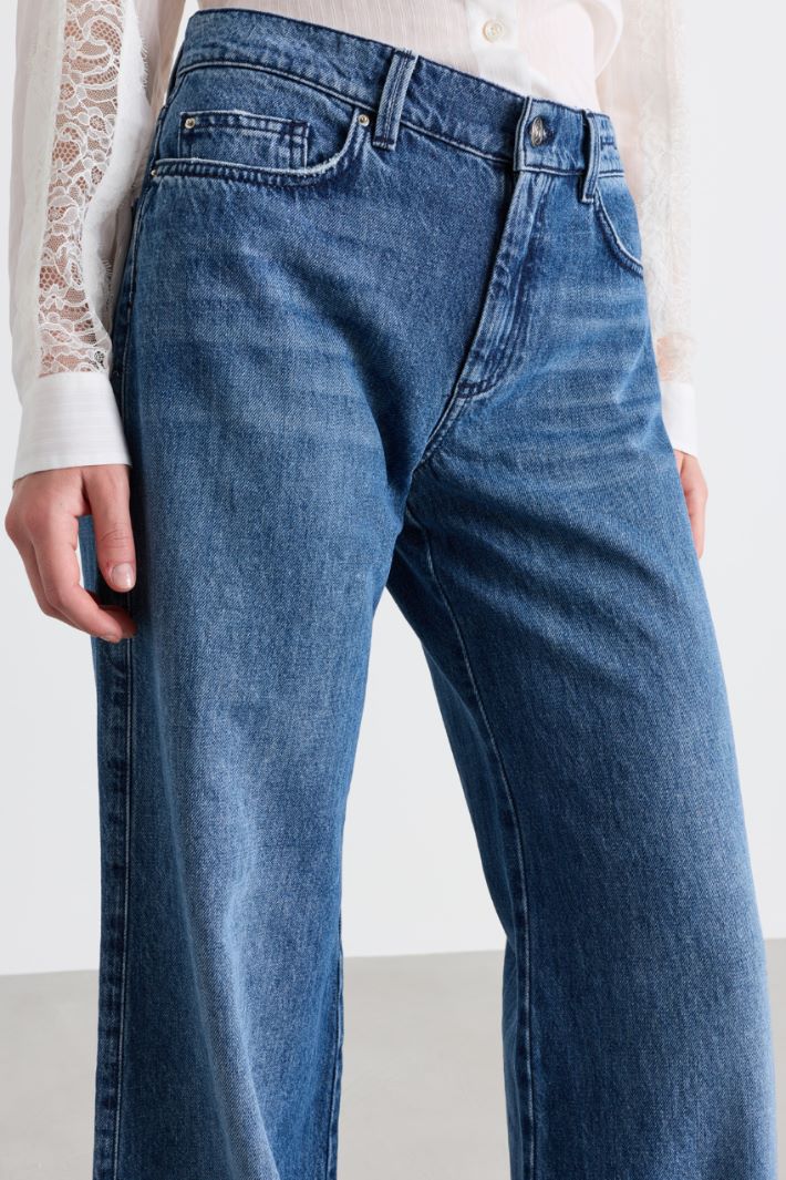 Low-rise wide-leg jeans - LIGHT BLUE - Intrend - 3