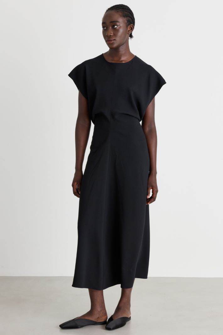 Kimono-sleeve dress - BLACK - Intrend - 2