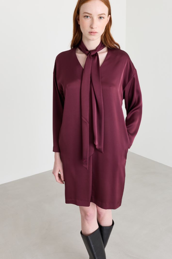 Scarf-neck Dress - BORDEAUX - Intrend - 2