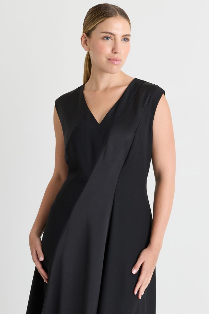 Short crepe de chine dress - BLACK - Intrend - 3