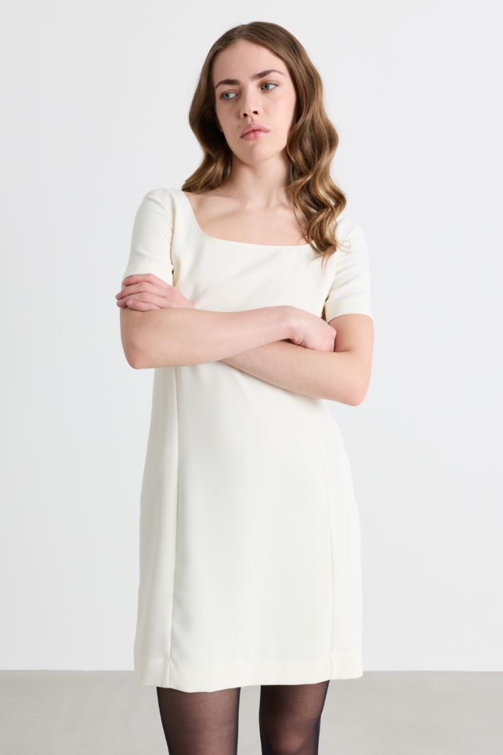 Semi-fitted crepe dress - WHITE - Intrend - 2