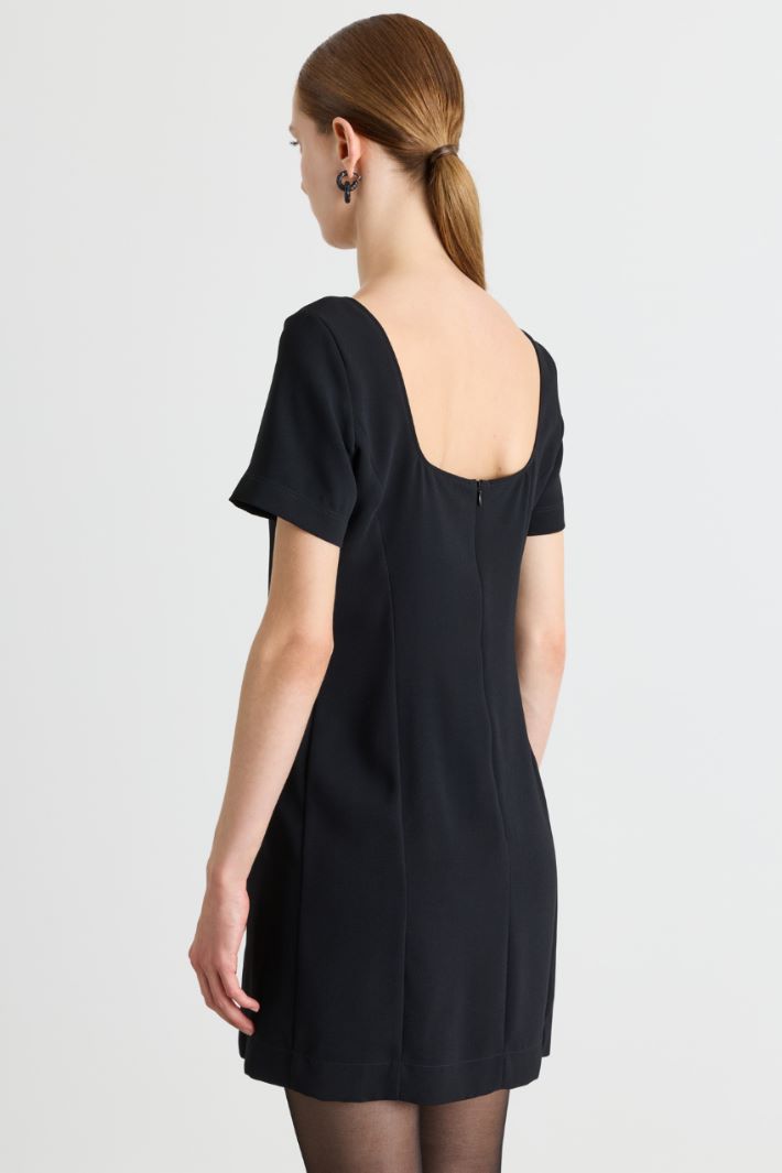 Semi-fitted crepe dress - BLACK - Intrend - 4