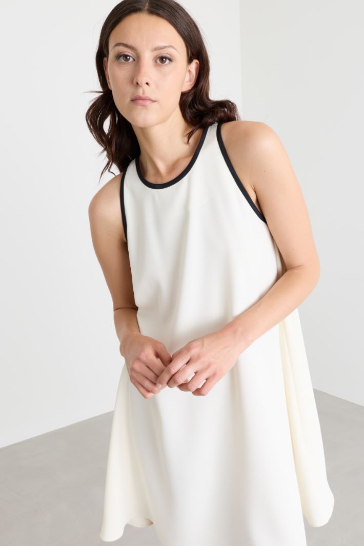 Short dress with contrast trim - WHITE - Intrend - 3