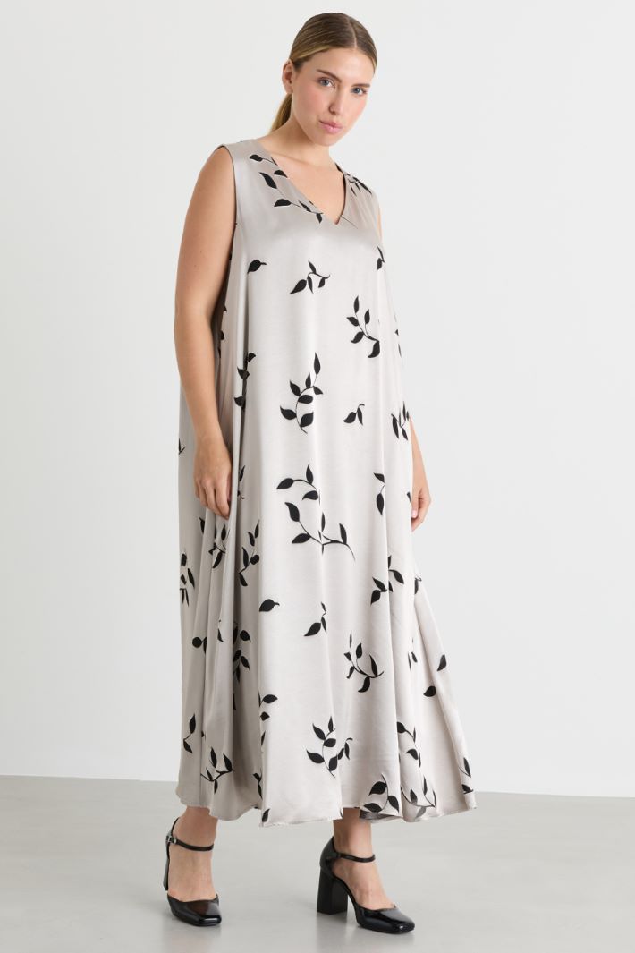 Dévoré satin dress - WHITE BLACK - Intrend - 2