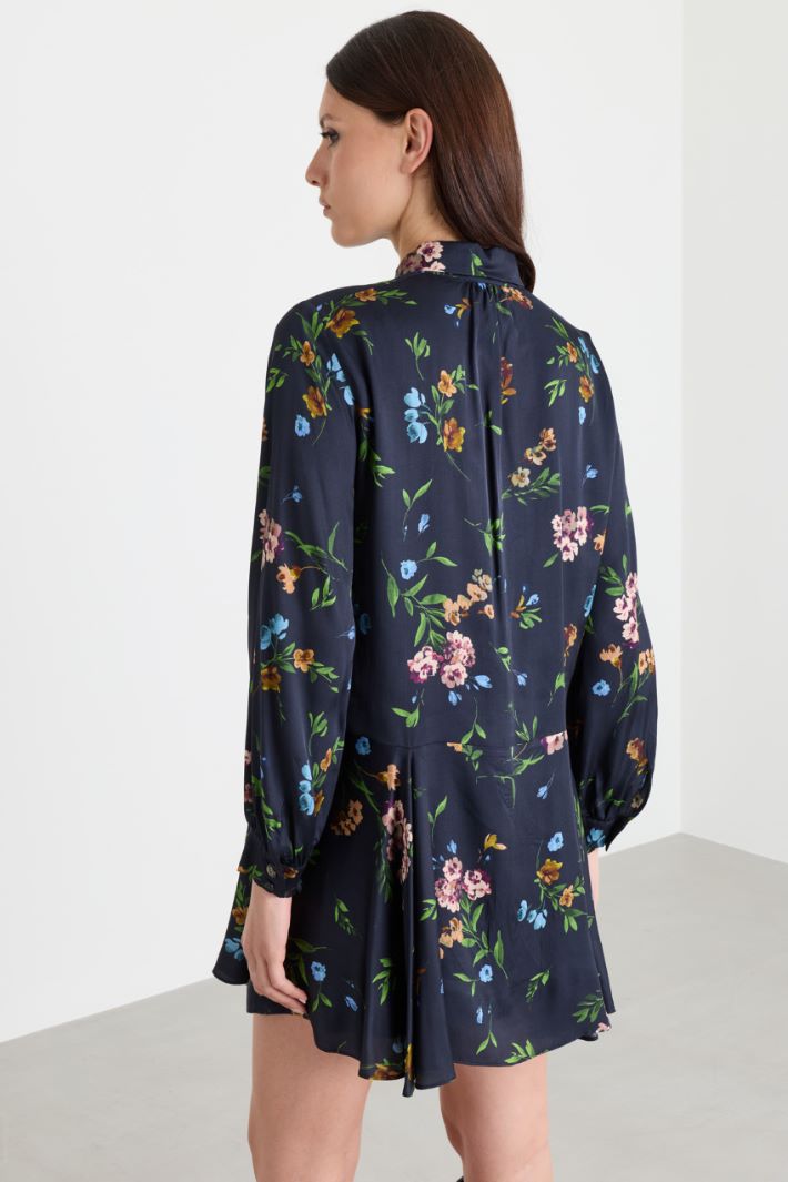 Printed satin shirt dress - BLUE - Intrend - 4