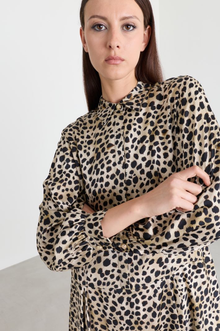 Printed satin shirt dress - ANIMAL - Intrend - 3