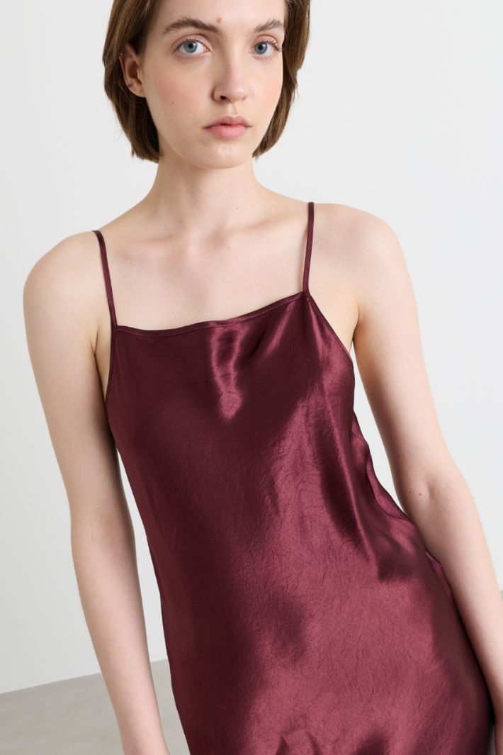 Satin two-piece dress - BORDEAUX - Intrend - 3