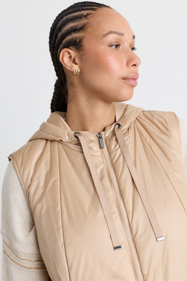 Gilet in tela cangiante antigoccia - CAMMELLO - Intrend - 3