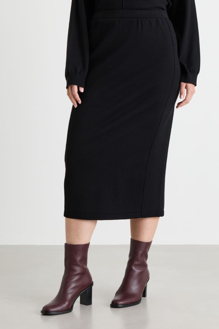 Knitted pencil skirt - BLACK - Intrend - 2