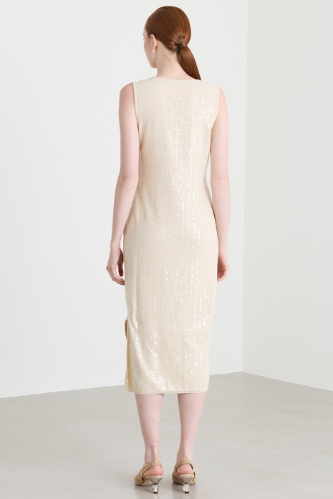 Abito smanicato con paillettes