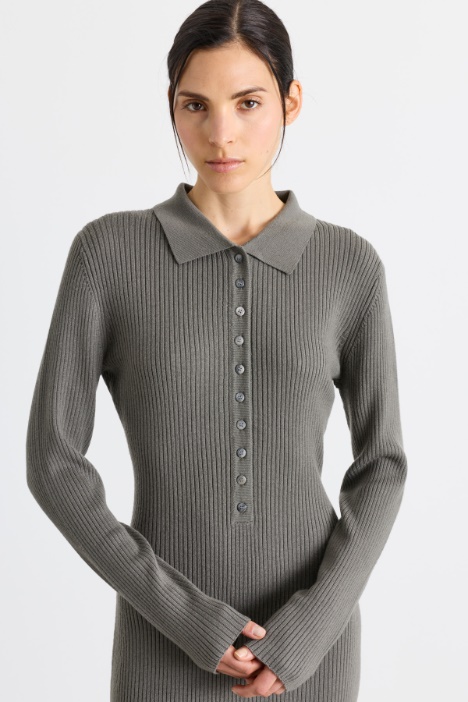 Abito a polo in maglia di pura lana