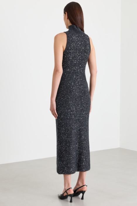 Abito in maglia con paillettes