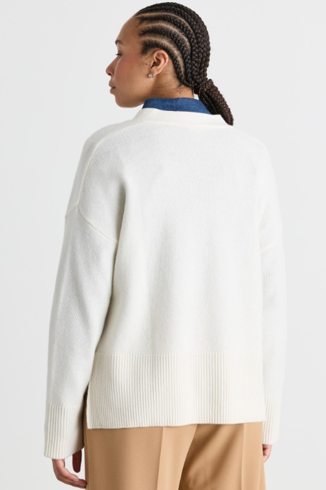 Cardigan boxy in pura lana