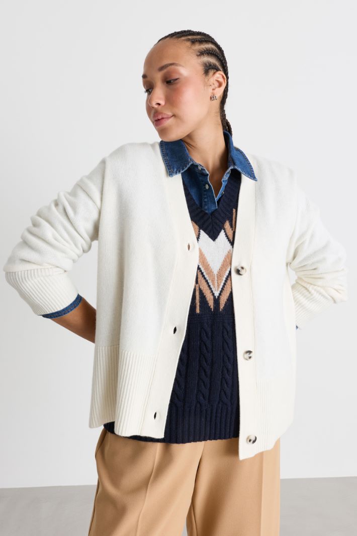 Boxy cardigan with side slits - WHITE - Intrend - 2