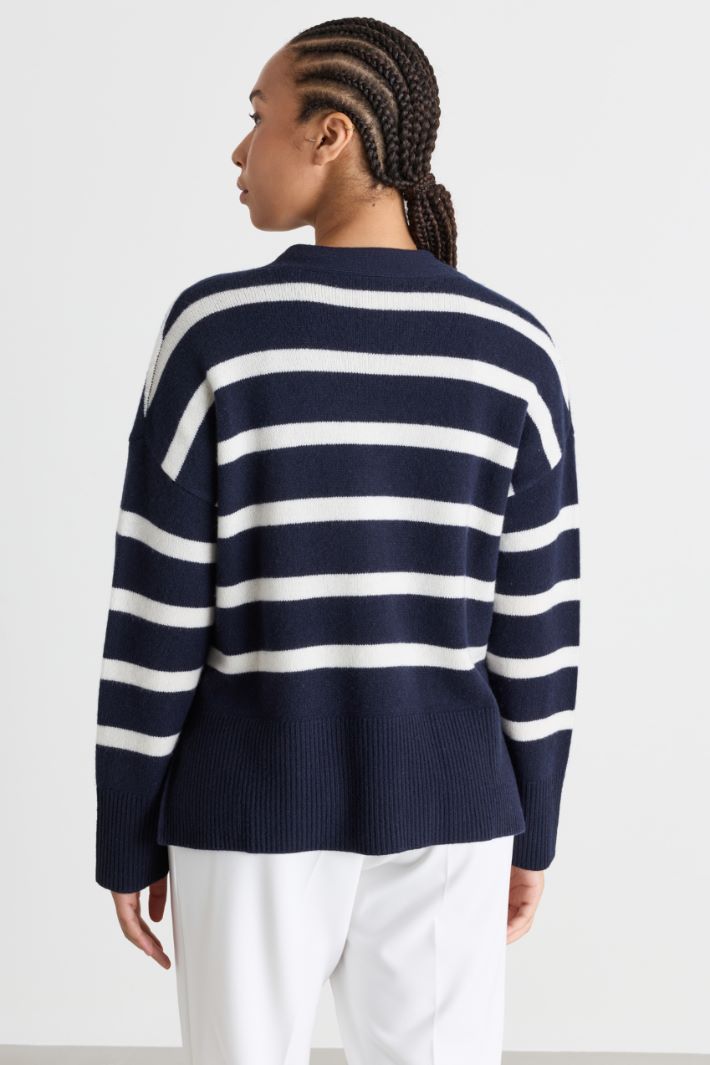 Boxy cardigan with side slits - BLUE - Intrend - 4