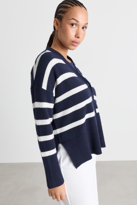 Cardigan boxy con spacchi