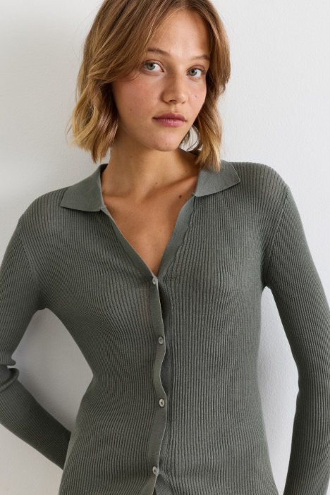 Cardigan leggero a costine