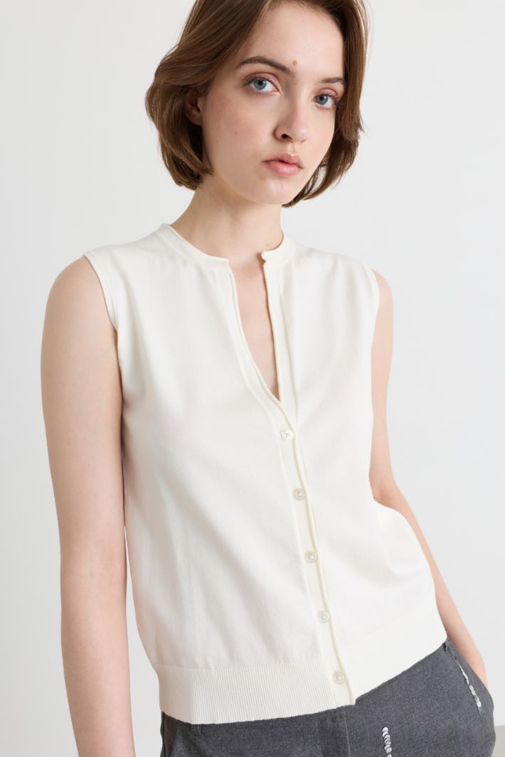 Stretch-Knit Waistcoat - WHITE - Intrend - 3