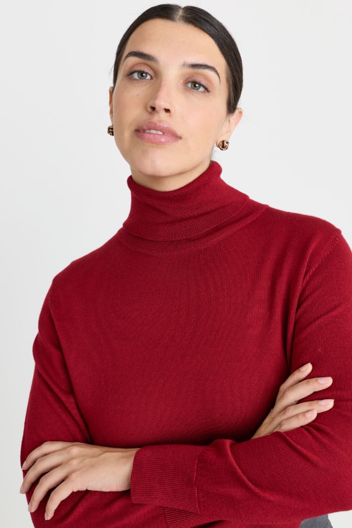 Semi-fitted roll-neck jumper - BORDEAUX - Intrend - 3