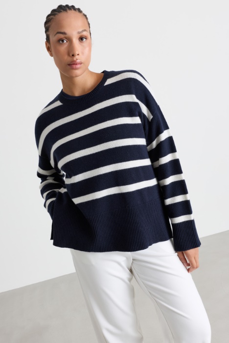Boxy jumper with slits - Intrend