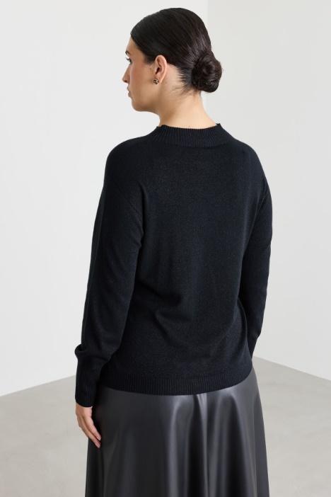 Maglia in viscosa con cut-out