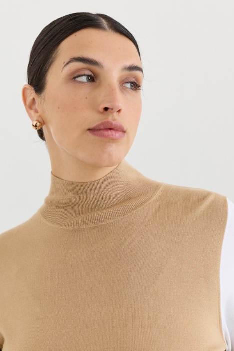 Maglia colorblock a collo alto