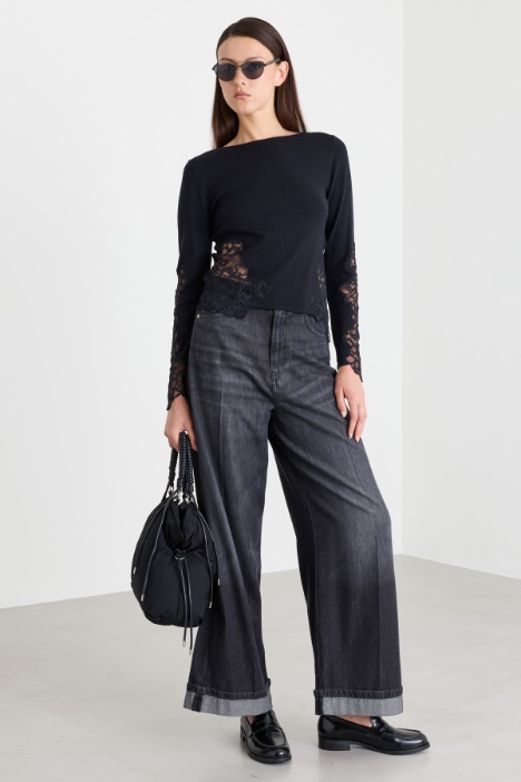 Figurbetontes Strickshirt mit Spitze - Intrend