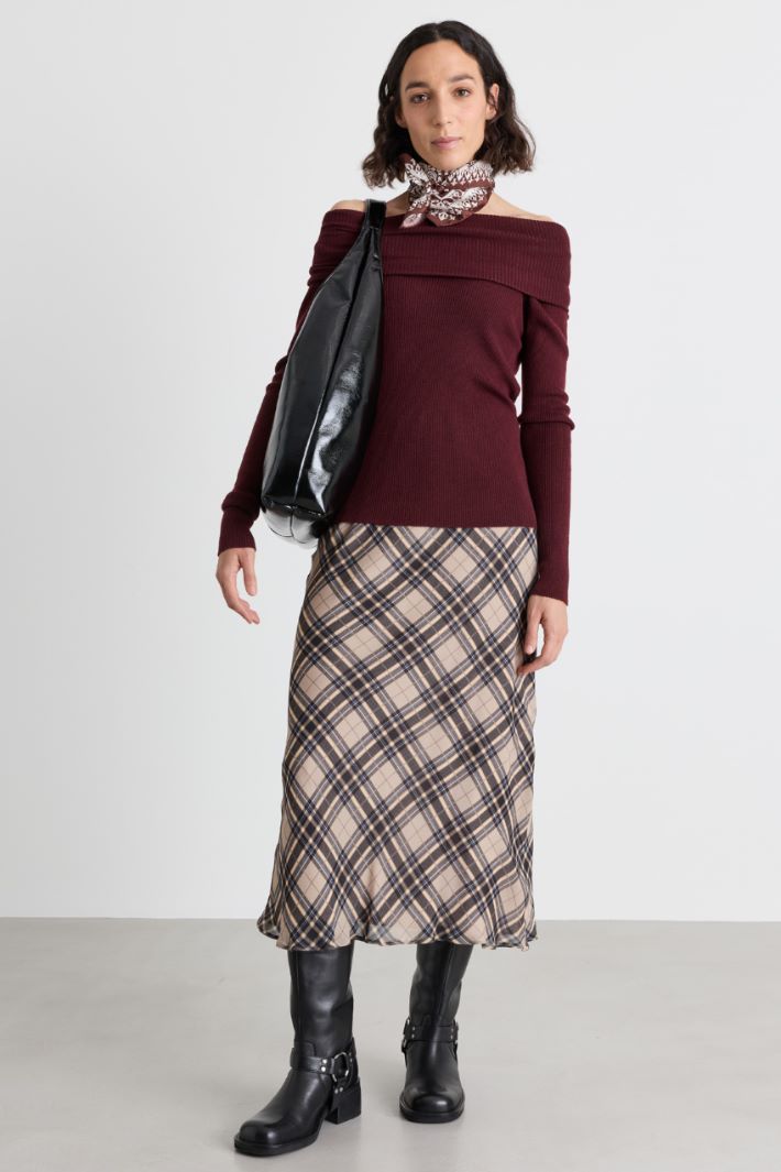 Slim-fit cowl neck jumper - BORDEAUX - Intrend