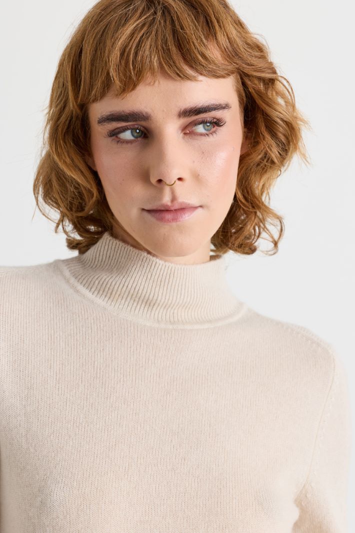 Enganliegender Rollkragenpullover - ELFENBEIN - Intrend - 3