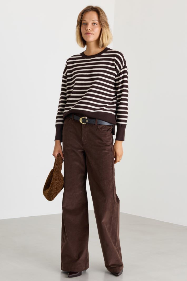 Gestreifter Bouclé-Pullover - BRAUN - Intrend