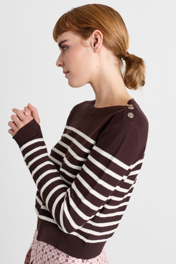 Jumper with enamelled buttons - BROWN - Intrend - 3