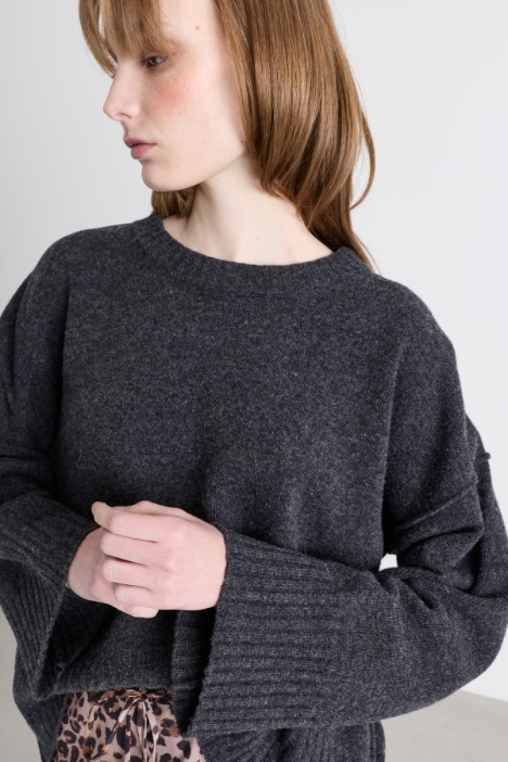 Maglia girocollo in pura lana